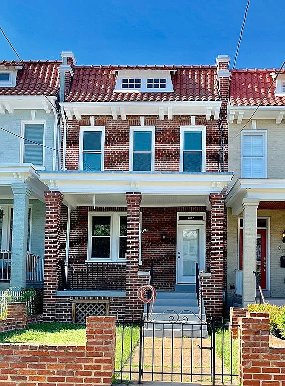 607 Farragut St NW photo 1
