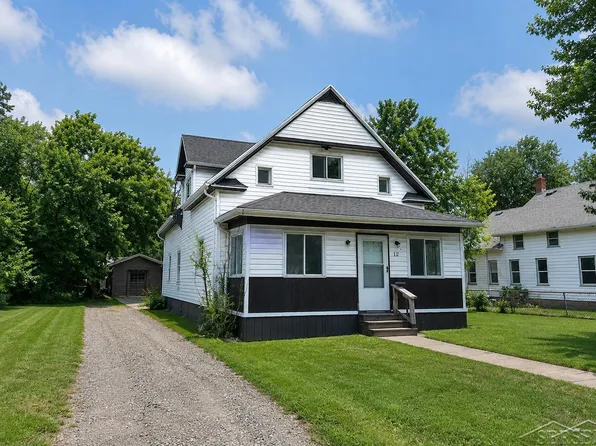 821 S 11th St, Saginaw, MI 48601