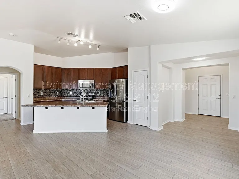 20767 W Hamilton St — Photo 9