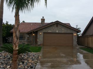 993 Robin Ct, Hanford, CA