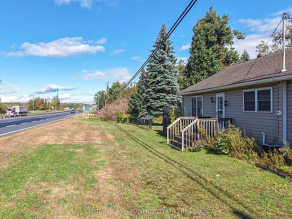 2nd image of 3323 Park Rd