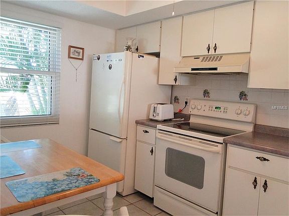 4th image of 2681 Woodgate Ln #C-4