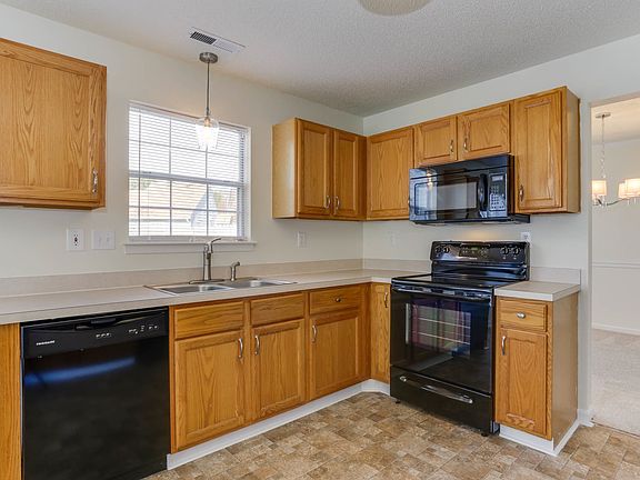 3rd image of 206 Millwheel Ct