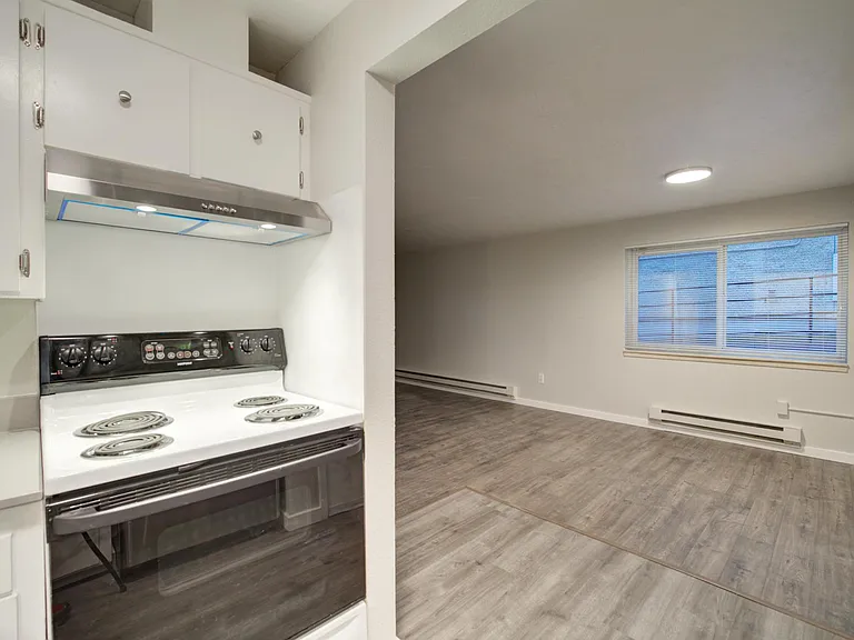 715 N 85th St #1 — Photo 11