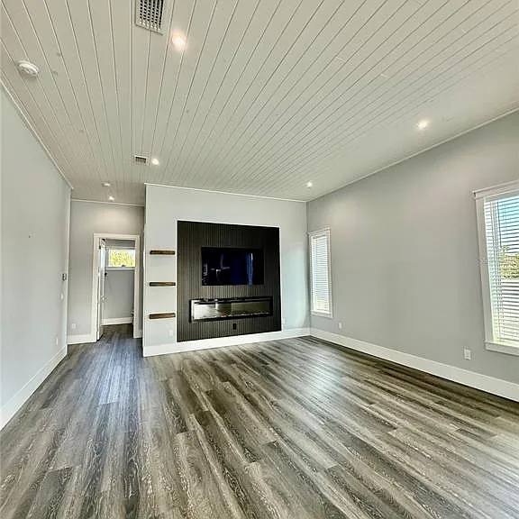 304 N 7th St — Photo 15