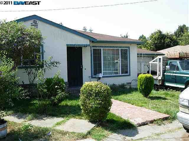 2nd image of 16809 Carriage Ln