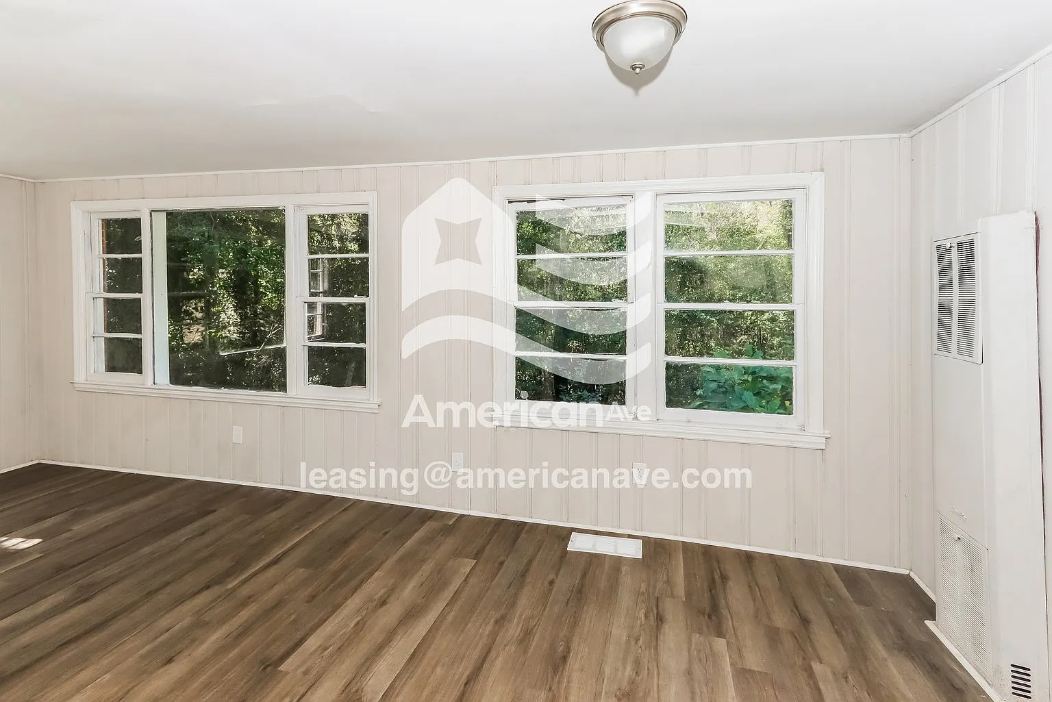 3 bed, 2.0 bath, 1376 sqft, $1,122 — Photo 4