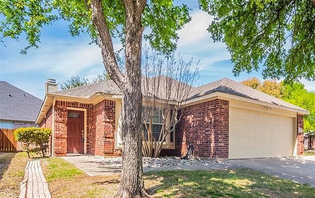 1st image of 807 Palomino Dr