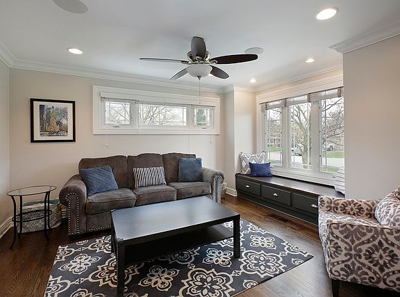 4th image of 1725 Highland Ave