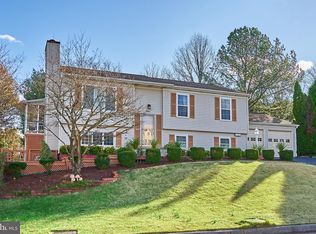 13323 Scibilia Ct, Fairfax, VA 22033