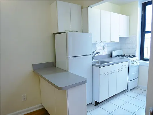 Rented by City & Suburban | media 2