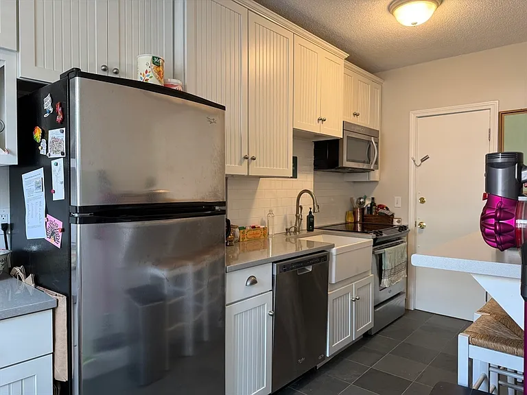 145 Englewood Ave #33 — Photo 15