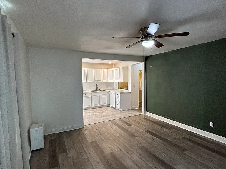 1013 Santiago Ave #A — Photo 4