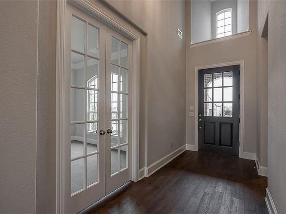 5th image of 2031 Longmont Ln