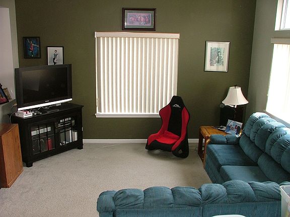 4th image of 255 Winddance Dr
