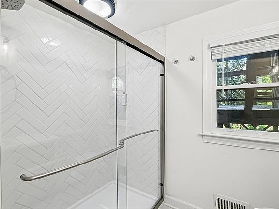 38th image of 2965 Pond View Ct
