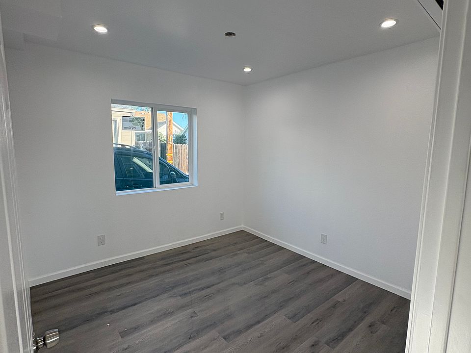 Large bedrooms with natural light, ceiling fans delayed by Home Depot delivery. Will be installed next few days.