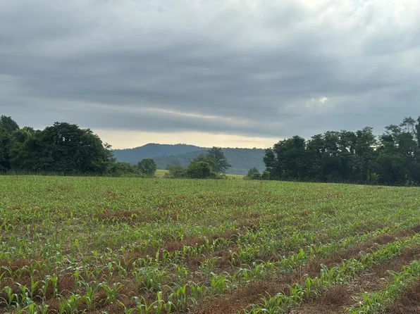 27.4 Acs Hwy N #111, Byrdstown, TN 38549