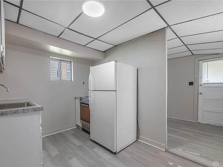 539 S Monroe St — Photo 3