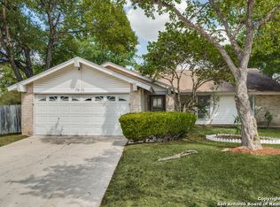 7901 Grass Hollow St, Live Oak, TX 78233