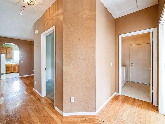 5th image of 711 Palermo Drive