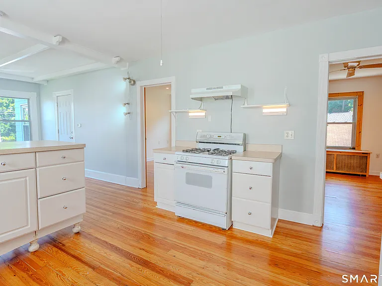 53-55 Davis Ave #B — Photo 3