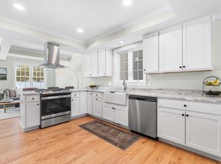 7 Hill St #16, Norfolk, MA 02056