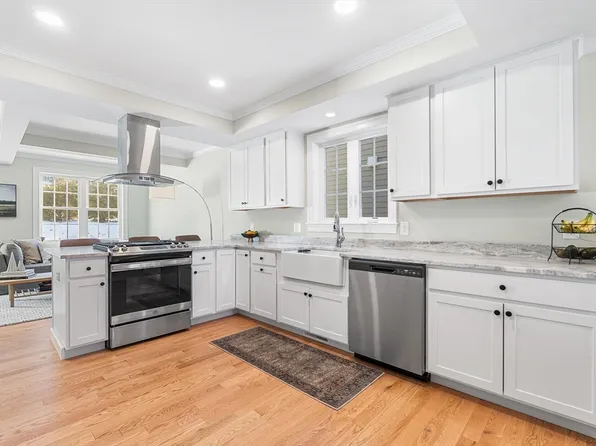 7 Hill St #16, Norfolk, MA 02056