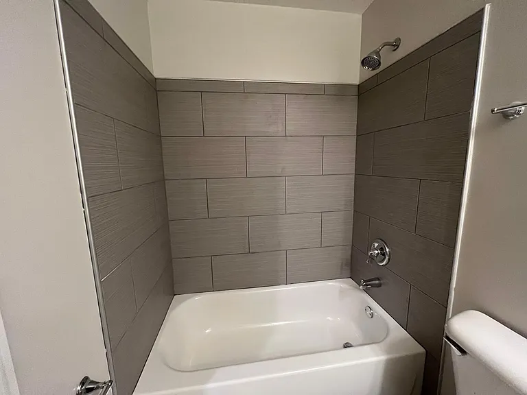 94 W Main St #3H — Photo 6