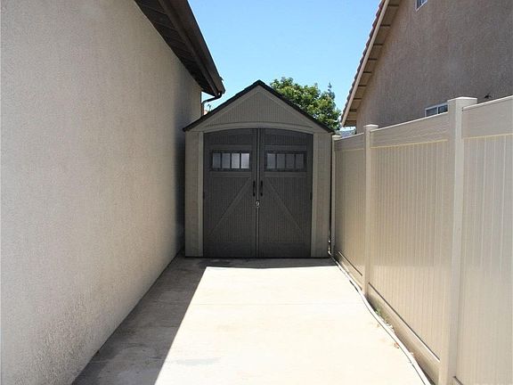 2nd image of 23918 Cadenza Dr