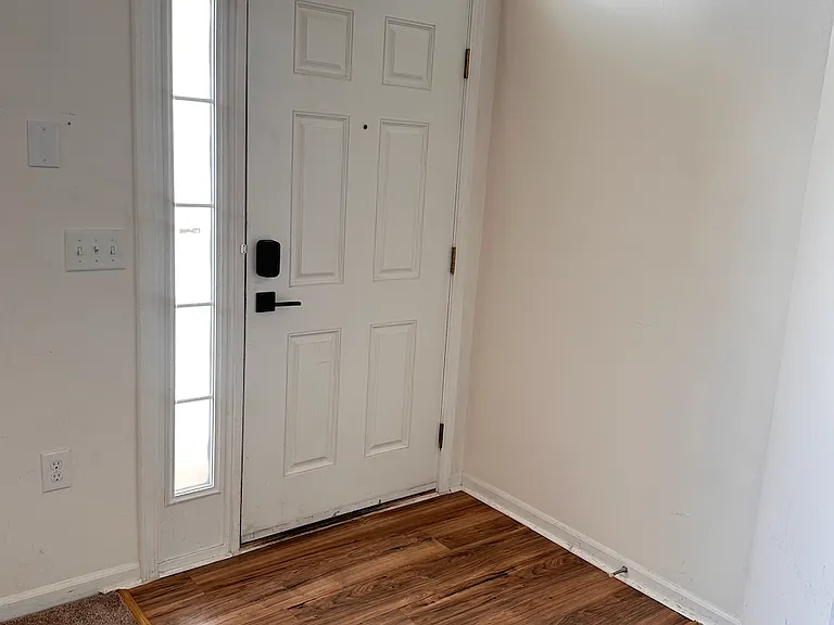8257 Deering Oaks Dr — Photo 2