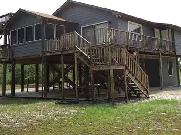 1048 W Bayshore Dr, Eastpoint, FL 32328