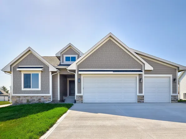 174 E Bridge Rd, Polk City, IA 50226