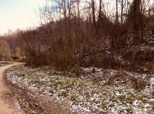 1364 Chop Bottom Rd, Manchester, KY 40962