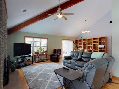 9043 Charing Cross Rd, Woodridge, IL, 60517
