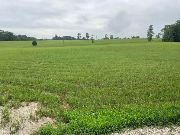 2168 E Fox Ln, Bloomington, IN 47401