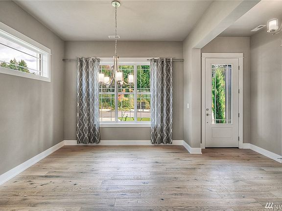 5th image of 18223 Berkeley (model Home) Pkwy E