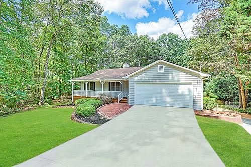 3rd image of 248 Glenloch Ct