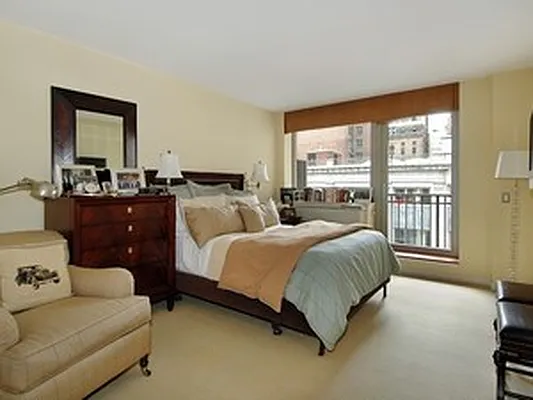 Sold by Corcoran | media 28