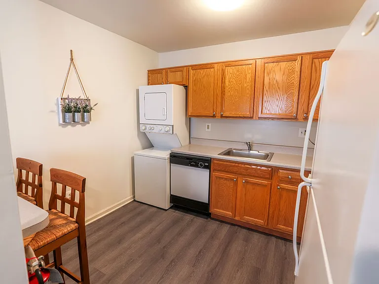 1330 Old Kings Hwy — Photo 6