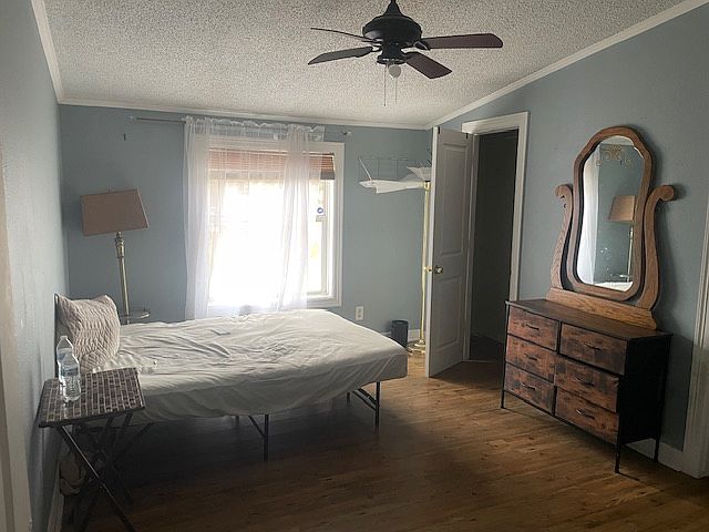 2nd image of 19290 Timberland Blvd