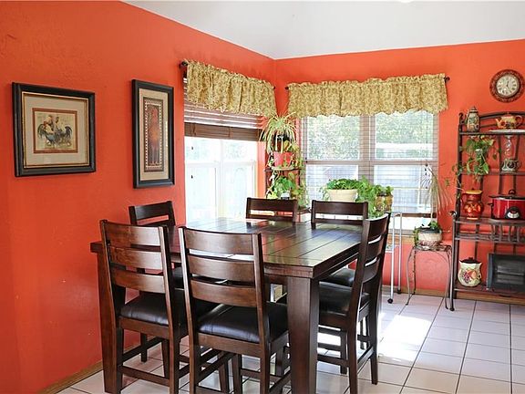 3rd image of 11644 Hollyrock Dr