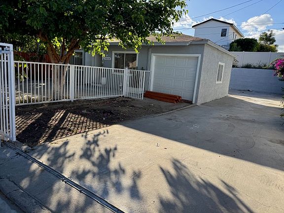 4th image of 10228 Bradley Ave
