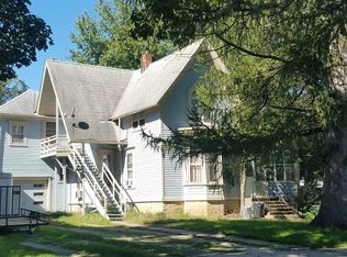 426 N 11th St, Rochelle, IL 61068