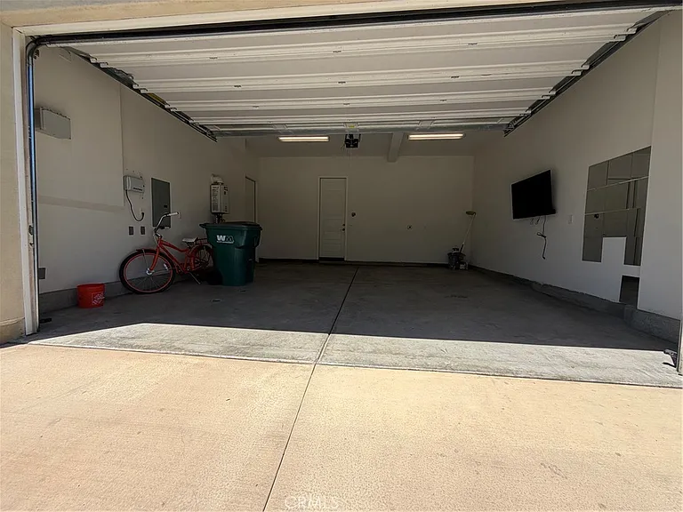 802 Beacon — Photo 25