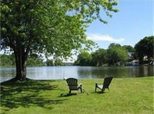 528 Grove St, Worcester, MA 01605