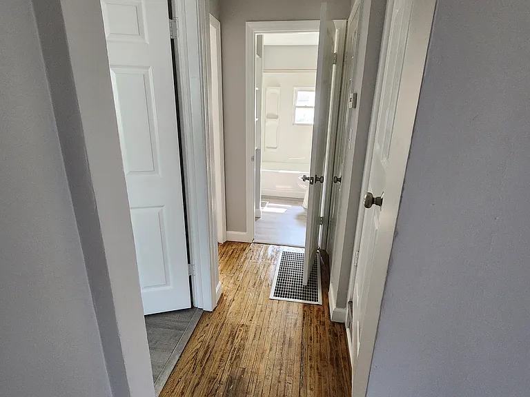 2524 McGuffey Rd — Photo 6