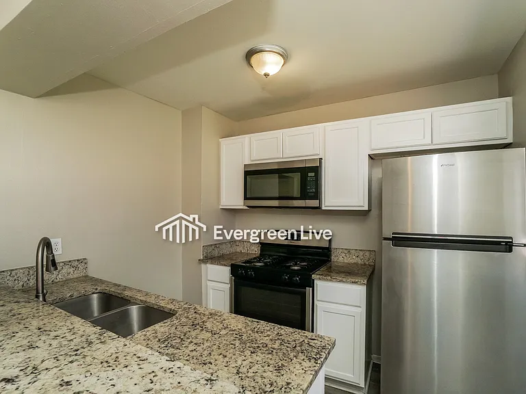 8919 Palm Crest St — Photo 3