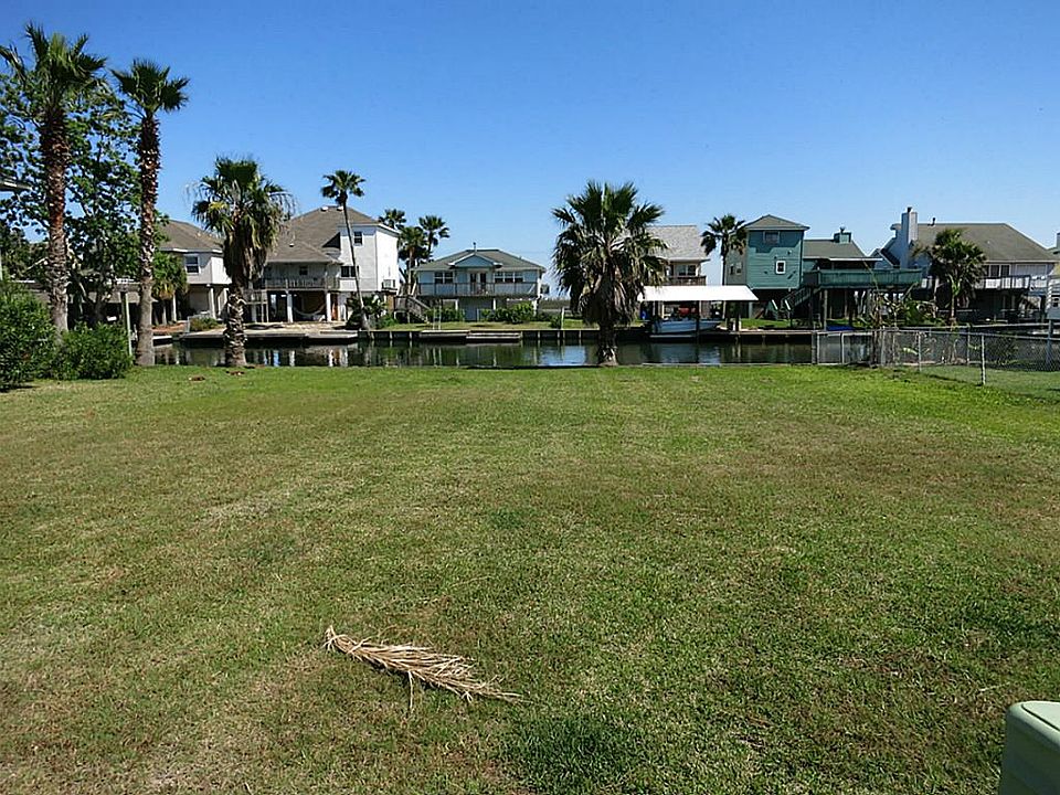 Lot and 1/2 -6750 square feet per appraisal district