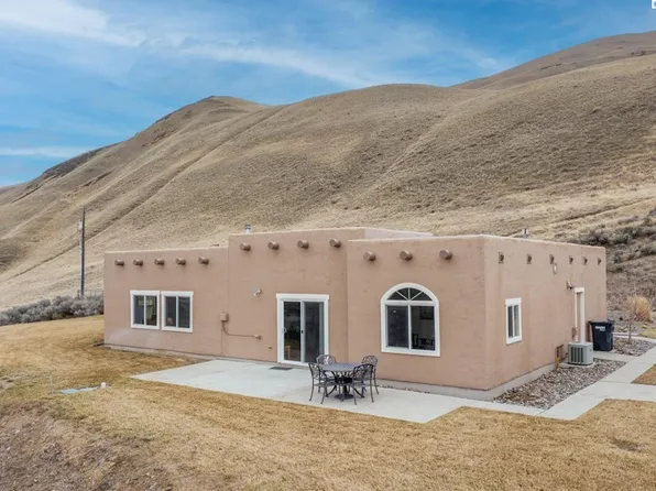 14925 W Yakitat Pl, Benton City, WA 99320